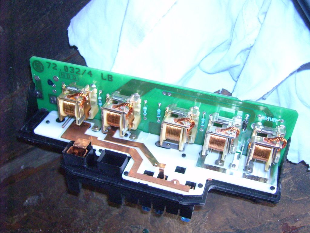 1995 W210 E200 ECU fuse location Forums